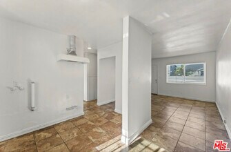 1030 E 21st St, Unit A in Long Beach, CA - Building Photo - Building Photo