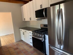 412 Cortez Pl in Santa Fe, NM - Building Photo - Building Photo