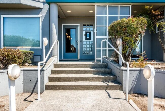 420 Melrose Ave E in Seattle, WA - Building Photo - Building Photo