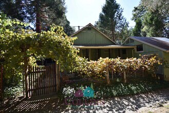 10879 Gold Flat Rd in Nevada City, CA - Building Photo - Building Photo