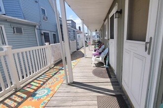 12 G St in Hampton, NH - Building Photo - Building Photo