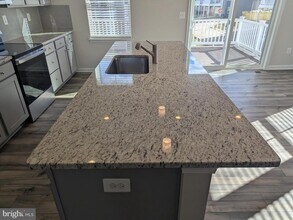 294 Watercourse Dr in Ranson, WV - Building Photo - Building Photo