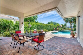 2941 Twin Oaks Way in Wellington, FL - Building Photo - Building Photo