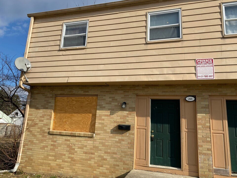 242 N Southampton Ave in Columbus, OH - Building Photo