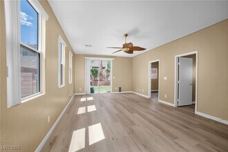 11665 Primo St in Las Vegas, NV - Foto de edificio - Building Photo