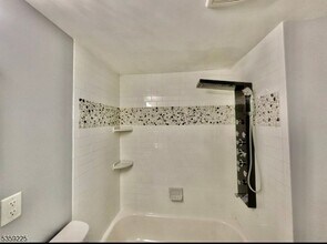 126 Seabreeze Ave in Middletown, NJ - Building Photo - Building Photo
