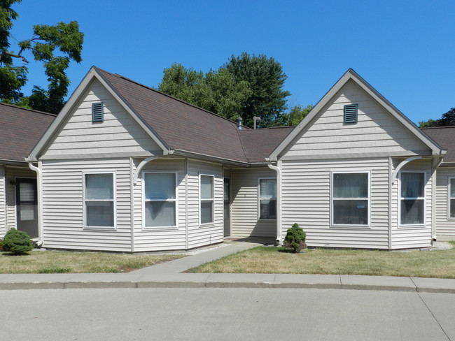 Forest Avenue Senior Townhomes in Des Moines, IA - Building Photo - Building Photo