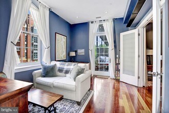 215 I St NE-Unit -304 in Washington, DC - Building Photo - Building Photo