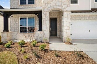 912 Alberta in Justin, TX - Building Photo - Building Photo