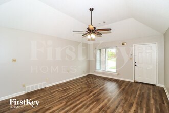 982 Dusty Cove in Cordova, TN - Foto de edificio - Building Photo