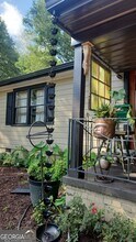 394 Christopher Dr in Gainesville, GA - Building Photo - Building Photo