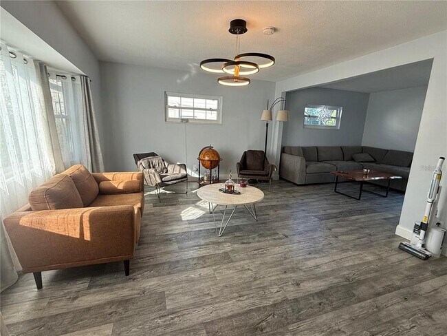 8211 128th St in Seminole, FL - Building Photo - Building Photo