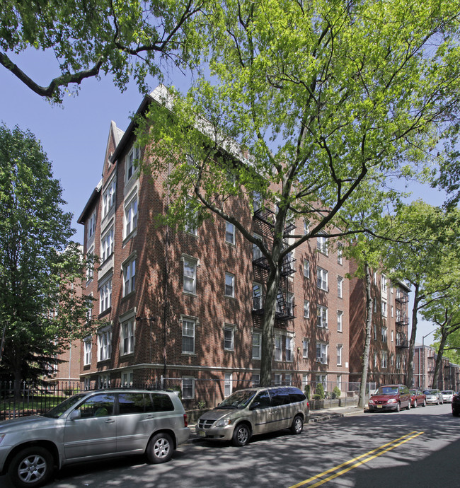 130 Prospect Street Apartments in East Orange, NJ - Building Photo - Building Photo