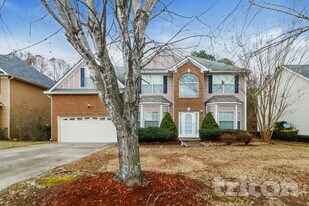 5190 Hopewell Manor Dr in Cumming, GA - Building Photo