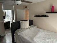 13300 SW 17th Ln, Unit 10-8 in Miami, FL - Building Photo - Building Photo