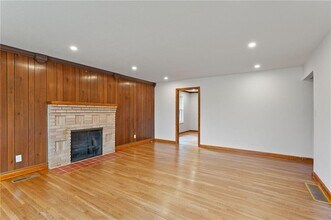 798 Bank St SE in Smyrna, GA - Building Photo - Building Photo