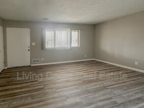 4717 Gladstone St in Lincoln, NE - Building Photo - Building Photo