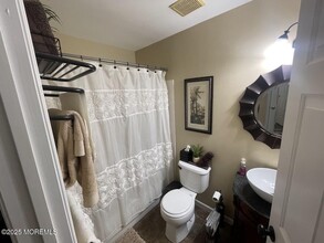 24 Pagoda Ln in Freehold, NJ - Building Photo - Building Photo