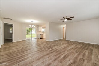 1424 SE 21st St in Cape Coral, FL - Building Photo - Building Photo