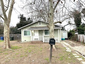 2231 Morell St in Sacramento, CA - Building Photo