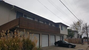 602 Hopkins Ave in Redwood City, CA - Building Photo