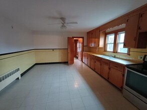 77 Forest St in Medford, MA - Building Photo - Building Photo