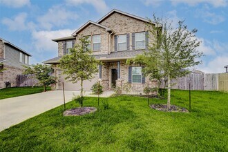 15231 White Moss Dr in Roman Forest, TX - Building Photo - Building Photo