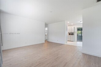 710 NW 65th Terrace in Hollywood, FL - Building Photo - Building Photo