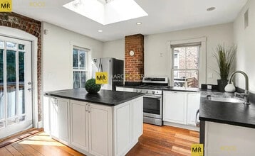 153 Highland St in Boston, MA - Foto de edificio - Building Photo