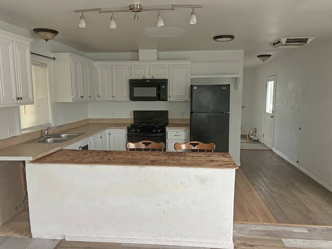 20480 River Valley Dr in Anderson, CA - Building Photo - Building Photo
