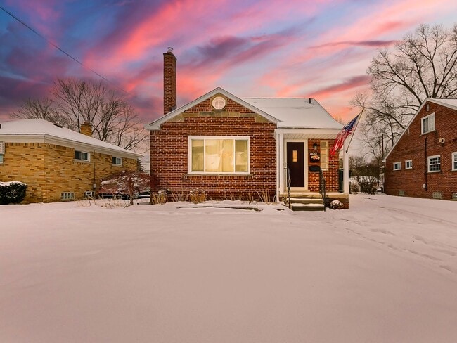 property at 203 Pare St