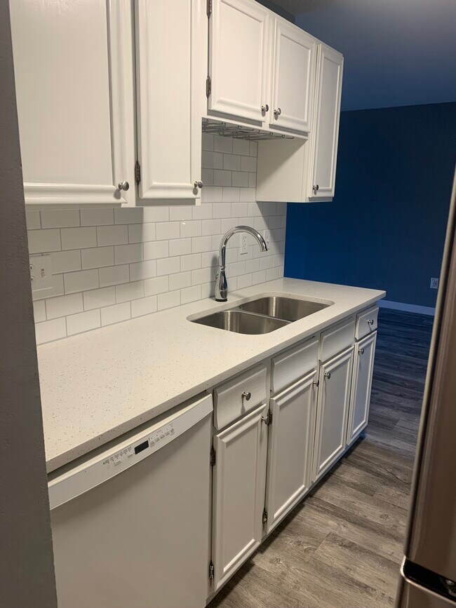 4820 Park Commons Dr, Unit 234 in St. Louis Park, MN - Building Photo - Building Photo