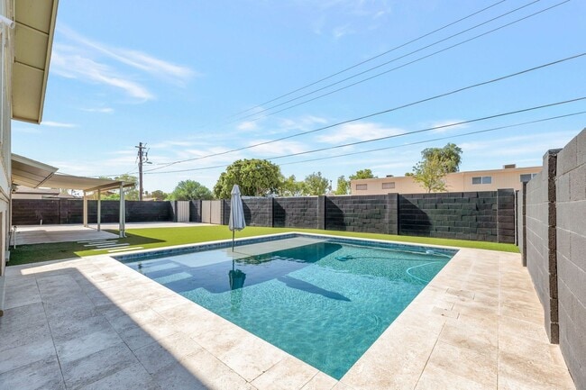 1412 E Laguna Dr in Tempe, AZ - Building Photo - Building Photo