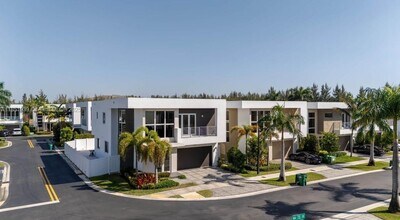 9791 NW 75th St in Doral, FL - Building Photo - Building Photo