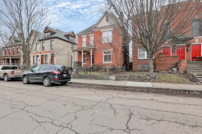 property at 839 Oak St