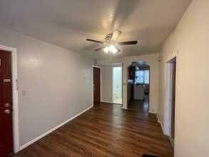 1062 11th Ave SE in Minneapolis, MN - Building Photo - Building Photo