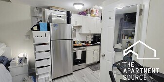 648 W Roscoe St, Unit NG in Chicago, IL - Building Photo