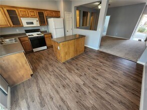 4009 Yellow Mandarin Ave in North Las Vegas, NV - Building Photo - Building Photo