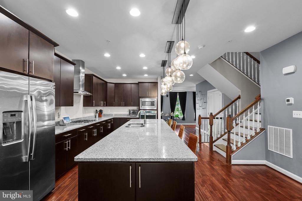 5243 Stream Bank Ln in Greenbelt, MD - Building Photo