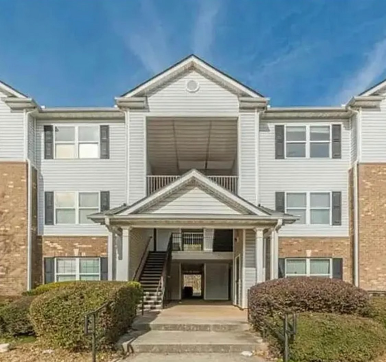 7103 Waldrop Pl in Decatur, GA - Foto de edificio