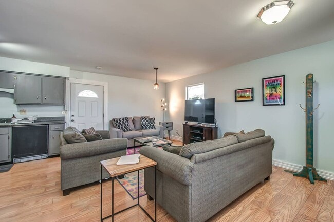 2003 Rosecliff Dr, Unit 2 in Nashville, TN - Building Photo - Building Photo