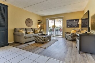 1510 Ocean Shore Blvd, Unit 304 in Ormond Beach, FL - Building Photo - Building Photo