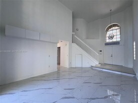 109 Gables Blvd in Weston, FL - Building Photo