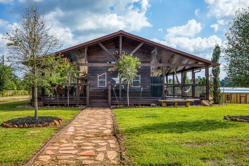 35418 Tompkins Rd in Hempstead, TX - Building Photo