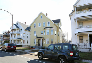 146-148 Black Rock Ave in New Britain, CT - Building Photo - Building Photo