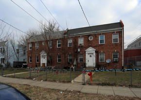 616-620 Mellon St SE Apartments