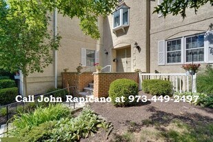 11G Heritage Dr, Unit Heritage in Chatham, NJ - Building Photo