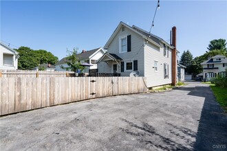 1108 Salina St in Watertown, NY - Building Photo - Building Photo