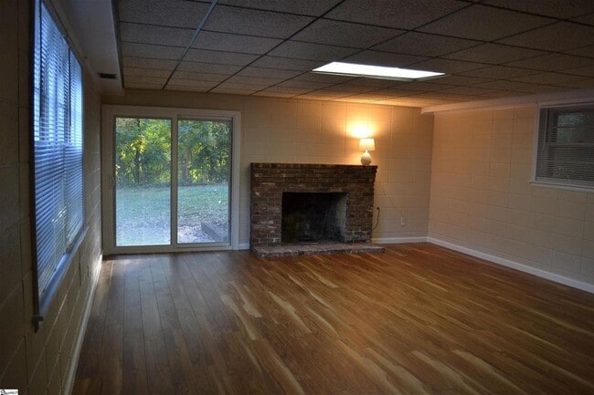 property at 40 Lanneau Dr