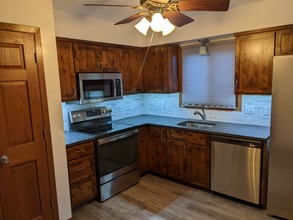 2070 English St in Maplewood, MN - Building Photo - Building Photo